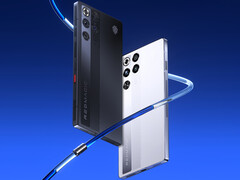 A RedMagic 11 Pro és Pro+ megerősítést nyert, hogy két 50 MP-es kamerával rendelkezik a hátoldalon. Képünkön: a játéktelefon nem átlátszó változatai. (Kép forrása: RedMagic)