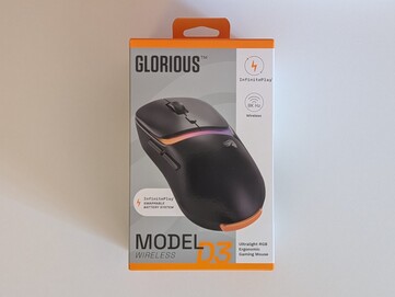 Glorious Model D3 vezeték nélküli játékegér kiskereskedelmi csomagolásban