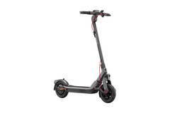 A Segway E3 Pro elektromos robogó 800 W csúcsteljesítményt kínál (Kép forrása: Segway via PRNewswire)