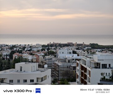 Vivo X300 Pro 200 MP 85 mm-es teleobjektív.