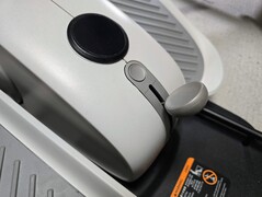 Az Active Desk pedálellenállása hét fokozatban állítható be