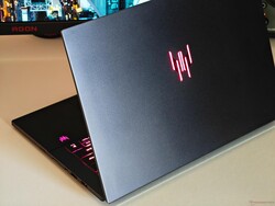 Megvilágított logók