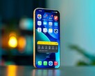 A képen látható iPhone 17 Pro utódja várhatóan jobb kijelzővel rendelkezik majd.
