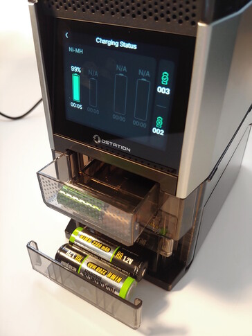 A feldolgozott sejteket három tárolóba sorolják. (Kép forrása: Notebookcheck)