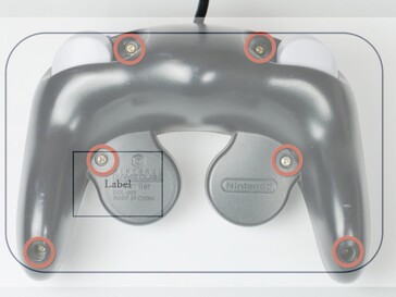 Switch 2 GameCube FCC kiszivárgott kép az eredeti kontrollerrel (Kép forrása: Famiboards)