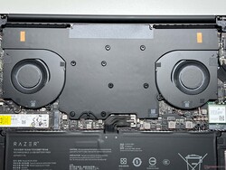 Gőzkamrás hűtés két ventilátorral