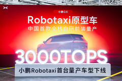 Az Xpeng első sorozatgyártású autonóm L4 robotaxi a GX SUV zászlóshajóján alapul, és a hatalmas fedélzeti számítási teljesítménynek köszönhetően teljesen LiDAR vagy HD térképek nélkül működik