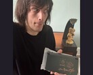 Az 1. díj New Nintendo 3DS XL az NWC 2015-ről, Shigeru Miyamoto aláírásával