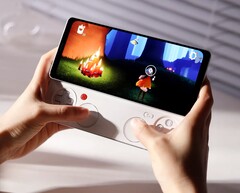 Az Ayaneo Pocket Play-t nyilvánvalóan a Sony Xperia Play ihlette.