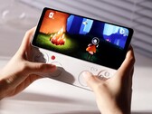 Az Ayaneo Pocket Play-t nyilvánvalóan a Sony Xperia Play ihlette.