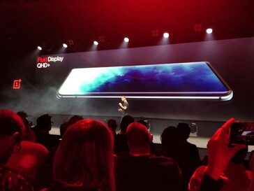 2019-ben a OnePlus az Apple stílusában rendezett egy nagyszabású rendezvényt.