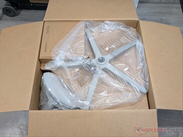 Lábak a LiberNovo Omni székhez.