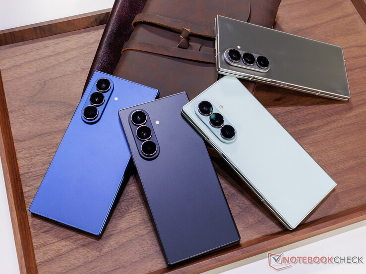 A Galaxy Z Fold7 négyféle színben. (Kép forrása: Notebookcheck)