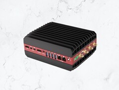 A SolidRun Bedrock RAI300 mini PC a 12 magos AMD Ryzen AI 9 HX 370 APU-val és akár 128 GB memóriával rendelkezik. (Kép forrása: Bedrock)