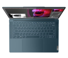 Lenovo Yoga Pro 9 RTX 5060 billentyűzetfedélzet (Kép forrása: Globaldata)