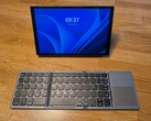 Papíron a Legion Go szépen betölthetné a munka és a játék közötti rést, de végül mindkettőben kudarcot vall (Kép forrása: Notebookcheck)