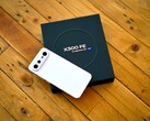 A Vivo X300 FE kiváló teljesítményt és remek kameraminőséget kínál 1 000 eurónál jóval alacsonyabb áron.
