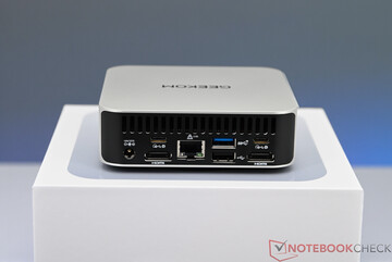 Geekom A8 - Portok a hátoldalon