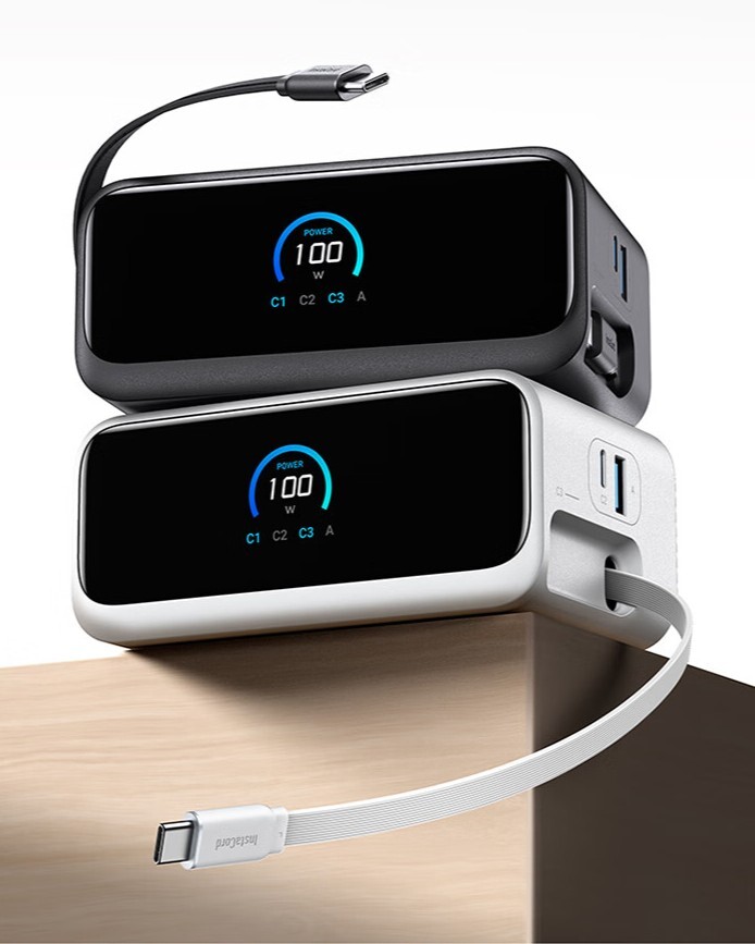 Az Anker Nano Desktop Charger Mix (a képen) kétféle színben kapható. (Kép forrása: Anker)