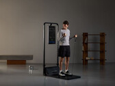 Egy személy a Gym Monster-en edz