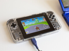 A Game Bub a megjelenéskor átlátszó lila és fehér kiadásban lesz kapható. (Kép forrása: Eli Lipsitz)