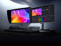 A ProArt Display OLED PA32USD akár 96 W-os Thunderbolt 4-en keresztül is képes feltölteni egy csatlakoztatott eszközt.