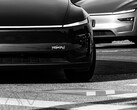 A Tesla Robotaxi fuvarmegosztó platform logója a Model Y-on. (Kép forrása: @artsimage/X)