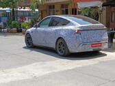 Egy álcázott Tesla Model Y-t láttak Indiában a bevezetés előtt (Kép forrása: shameelck on Reddit)