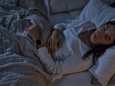 A Garmin közelgő Index Sleep Monitorját a Venu 3 okosórával (képünkön) ellentétben nem a csuklón, hanem a felkaron kell majd viselni. ( Kép forrása: Garmin)