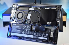 A Lenovo ThinkBook 14 G9 IPL belső felépítése.