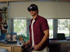 A képen a Steam Frame VR-headset és a vezérlők láthatók