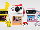 A Polaroid és a The Pokémon Company egy kilenc darabos, limitált kiadású sorozatot dobott piacra, amely három fényképezőgépet, három filmcsomagot és három kiegészítőt tartalmaz.