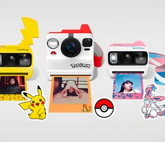 A Polaroid és a The Pokémon Company egy kilenc darabos, limitált kiadású sorozatot dobott piacra, amely három fényképezőgépet, három filmcsomagot és három kiegészítőt tartalmaz.