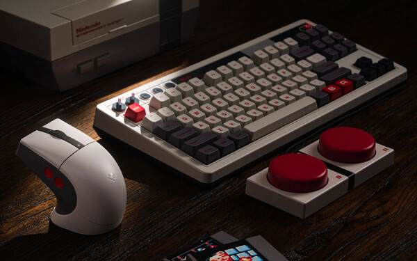 A 8BitDo Retro R8 egér - N Edition, Retro mechanikus billentyűzet - N Edition és a Dual Super Programmable Buttons. (Kép forrása: 8BitDo)