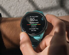 A Forerunner 265 egyike annak az öt Forerunner okosórának, amely alkalmas a 25.06-os szoftververzió letöltésére. (Kép forrása: Garmin)