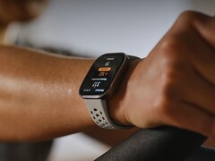 Az Amazfit Bip 6 okosóra (a képen) 3.2.10.1-es szoftververziója világszerte elindult. (Kép forrása: Amazfit)