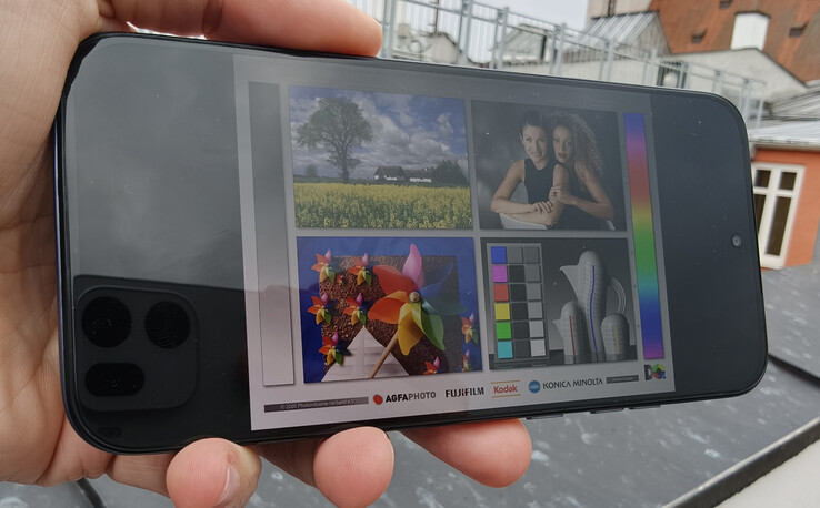 Kültéri használat: Motorola Moto G67