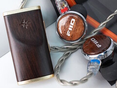 A Fiio Snowsky Melody fa DAC támogatja a Hi-Res Audio lejátszást vezetékes 3,5 mm-es és 4,4 mm-es fejhallgatókkal. (Kép forrása: Fiio)
