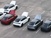 A Tesla a Giga Texasban készletet készít az olcsóbb, fehér belsővel ellátott Model Y felszereltségekből (Kép forrása: Joe Tegtmeyer/X)