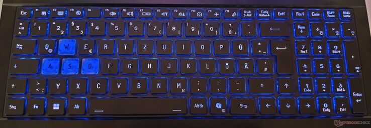 Medion Erazer helyettes 15 P1