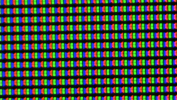 Az LC kijelző klasszikus RGB szubpixel mátrixot használ, amely egy piros, egy kék és egy zöld LED-ből áll.