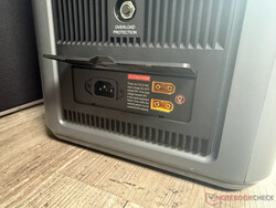 Az Aferiy P280 töltőcsatlakozásai