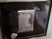 A PS5 hűtőbordái sem mentesek a gallium korrózió hosszú távú hatásaitól, amint azt ez az örökre megsérült érintkezési felület is bizonyítja.