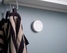 Az IKEA Timmerflotte hőmérséklet/páratartalom érzékelője (a képen) már kapható az Egyesült Királyságban. (Kép forrása: IKEA)