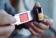 Az I'm Back Roll arra szolgál, hogy az analóg fényképezőgépeket néhány egyszerű lépésben digitális fényképezőgéppé alakítsa át.