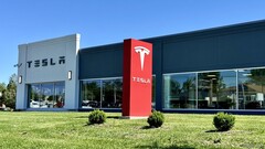 Egy Tesla szervizközpont (Kép forrása: Dilip Vishwanat/SLBJ)
