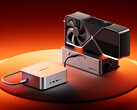 A Maco-L 7735U OCuLink és USB4 portokkal rendelkezik. A képen: egy eGPU-konfiguráció a mini PC-vel.