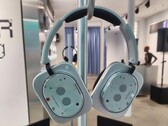 A Nothing Headphones (1) világoskék színben lesz kapható. (Kép forrása: nothing_fan_blog via Instagram)