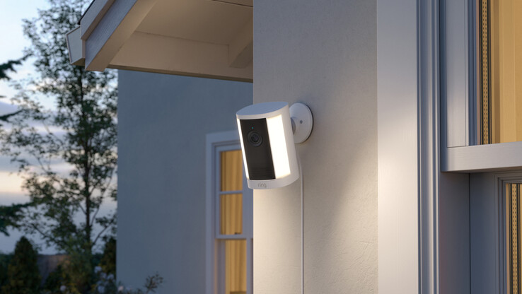 A Ring Outdoor Cam 4K Plus