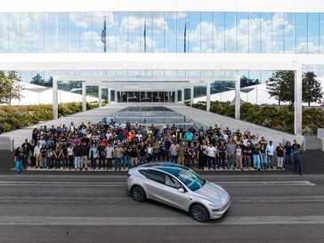 A Model Y L gyártása a Giga Texasban